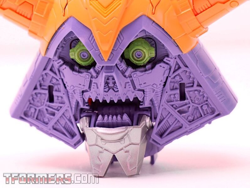 Transformers HasLab Unicron  (61 of 66)